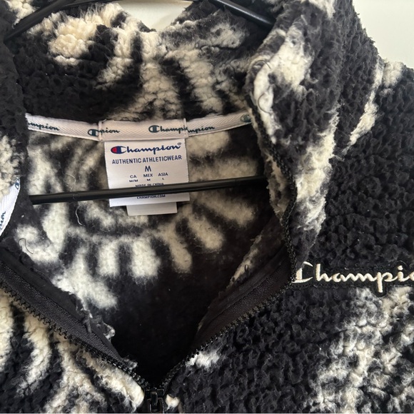 Sweater/Jacket - Picture 2 of 3